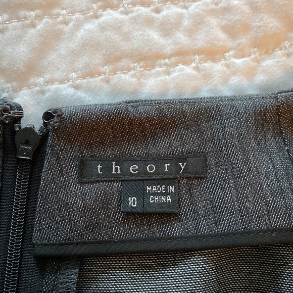 Theory Skirt - Picture 4 of 4